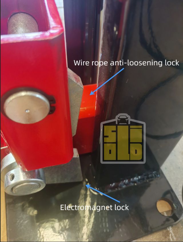 dual lock system of four posts car lifts -wire rope